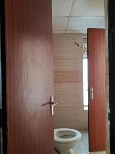 Common Bathroom Image of 1295 Sq.ft 3 BHK Apartment / Flat for sale in Supertech Ecociti, Sector 137 Noida for Rs. 13200000