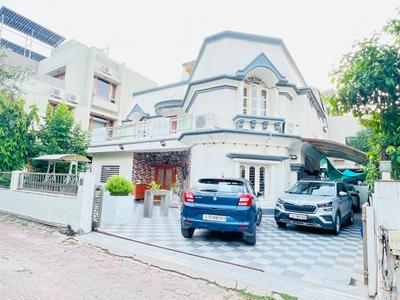Image of 3600 Sq.ft 4 BHK Villa for sale in Shyamal, Ahmedabad for Rs. 75000000