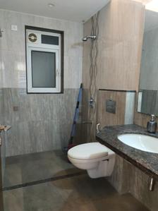 Common Bathroom Image of 1500 Sq.ft 3 BHK Apartment / Flat for sale in Hubtown Sunmist, Andheri East Mumbai for Rs. 54500000