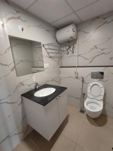 Bathroom Image of 1220 Sq.ft 2 BHK Independent House for rent in Harlur Bengaluru for Rs. 53000