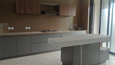 5 BHK Flat