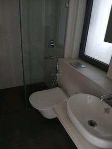 Common Bathroom Image of 3150 Sq.ft 4 BHK Apartment / Flat for sale in S Raheja Sapphire, Santacruz West Mumbai for Rs. 175000000