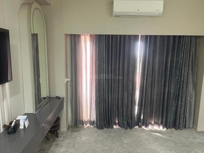Bedroom Image of 2700 Sq.ft 4 BHK Apartment / Flat for rent in Adani Water Lily Ph 2 Towers C1 C2 C3 C4, Shantigram Ahmedabad for Rs. 80000