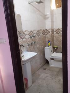 Bathroom Image of 495 Sq.ft 2 BHK Builder Floor for rent in Dwarka Mor New Delhi for Rs. 11000