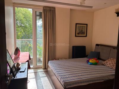 Bedroom Image of 1800 Sq.ft 3 BHK Builder Floor for sale in Sarvodaya Enclave New Delhi for Rs. 53500000