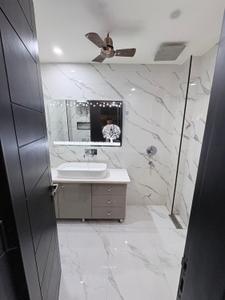Bathroom Image of 2500 Sq.ft 4 BHK Builder Floor for rent in Vivek Vihar New Delhi for Rs. 150000