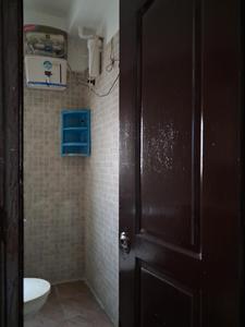 Common Bathroom Image of 824 Sq.ft 2 BHK Apartment / Flat for sale in Paras Tierea, Sector 137 Noida for Rs. 7000000