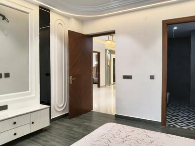 Bedroom Image of 2800 Sq.ft 4 BHK Builder Floor for rent in DLF The Grove, DLF Phase 5 Gurgaon for Rs. 125000