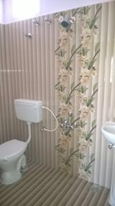 Bathroom Image of 1100 Sq.ft 2 BHK Independent House for rent in Green Woods Layout, Ramamurthy Nagar Bengaluru for Rs. 17500