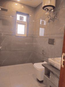 Bathroom Image of 3000 Sq.ft 4 BHK Builder Floor for sale in Paschim Vihar New Delhi for Rs. 45000000