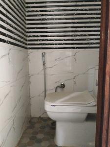 Common Bathroom Image of 540 Sq.ft 2 BHK Builder Floor for rent in New Ashok Nagar New Delhi for Rs. 20000