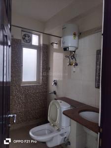 Bathroom Image of 1500 Sq.ft 3 BHK Builder Floor for rent in Sector 50 Gurgaon for Rs. 50000