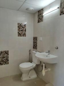 Common Bathroom Image of 600 Sq.ft 1 BHK Apartment / Flat for sale in Mahindra Happinest Kalyan, Bhiwandi Thane for Rs. 3700000
