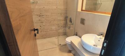 Bathroom Image of 4800 Sq.ft 5 BHK Apartment / Flat for sale in Omkar 1973 Worli , Worli Mumbai for Rs. 272100000