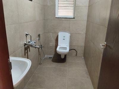 Bathroom Image of 1550 Sq.ft 3 BHK Apartment / Flat for rent in Arumbakkam Chennai for Rs. 45000