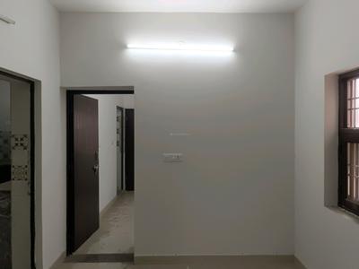 Living Room Image of 750 Sq.ft 2 BHK Apartment / Flat for rent in Pitampura New Delhi for Rs. 24000