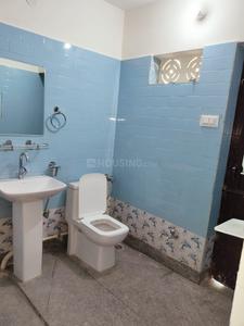 Bathroom Image of 566 Sq.ft 1 BHK Independent House for rent in Sector 7 Gurgaon for Rs. 15000