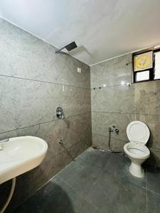 Image of 2000 Sq.ft 4 BHK Apartment / Flat for rent in  Thakorbhai Towers, Ellisbridge, Ahmedabad for Rs. 40000