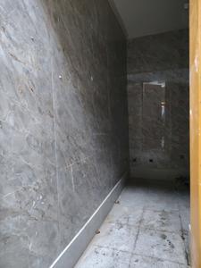 Common Bathroom Image of 650 Sq.ft 2 BHK Apartment / Flat for sale in Sangam Vihar New Delhi for Rs. 3600000