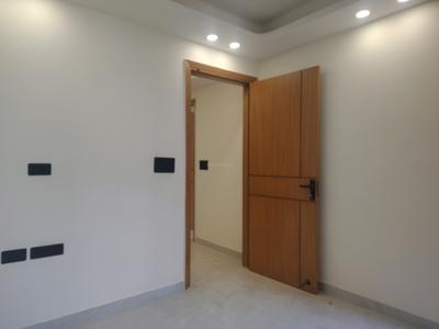 Bedroom Image of 2000 Sq.ft 4 BHK Builder Floor for rent in Freedom Fighters Enclave New Delhi for Rs. 70000