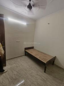 Bedroom Image of 850 Sq.ft 2 BHK Builder Floor for rent in New Ashok Nagar New Delhi for Rs. 18000