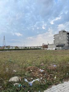 Image of 2450 Sq.ft Residential Plot / Land for sale in DLF The Valley, Amravati Enclave, Panchkula for Rs. 22600000