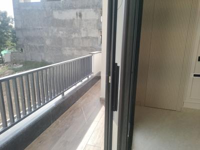 Balcony Image of 2200 Sq.ft 3 BHK Builder Floor for sale in BPTP Amstoria , Sector 102 Gurgaon for Rs. 30000000