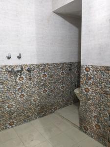 Common Bathroom One Image of 900 Sq.ft 2 BHK Apartment / Flat for sale in Vikaspuri New Delhi for Rs. 11000000