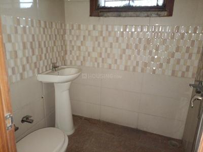 Bathroom Image of 1620 Sq.ft 4 BHK Builder Floor for sale in Shahdara New Delhi for Rs. 11000000
