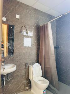 Bathroom Image of 720 Sq.ft 1 BHK Apartment / Flat for rent in  Central Paradise, Gachibowli Hyderabad for Rs. 11000