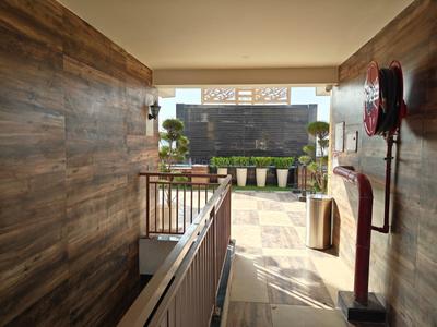 Balcony Image of 355 Sq.ft 1 RK Apartment / Flat for rent in Sector 44 Noida for Rs. 17000