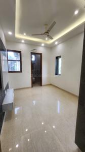 Bedroom Image of 1400 Sq.ft 3 BHK Builder Floor for rent in Rajouri Garden New Delhi for Rs. 48000