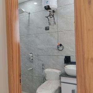 Image of 2000 Sq.ft 2 BHK Builder Floor for rent in Swaraj Homes Hamlin Apartments, Sector 43, Gurgaon for Rs. 70000