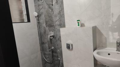 Bathroom Image of 475 Sq.ft 1 BHK Apartment / Flat for rent in The Baya Central, Lower Parel Mumbai for Rs. 65000