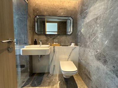 Bathroom Image of 2100 Sq.ft 4 BHK Apartment / Flat for sale in Rustomjee Crown Phase 2, Prabhadevi Mumbai for Rs. 160000000