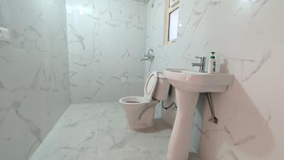 Image of 1490 Sq.ft 2.5 BHK Apartment / Flat for rent in Panchsheel Wellington, Crossings Republik, Ghaziabad for Rs. 24000