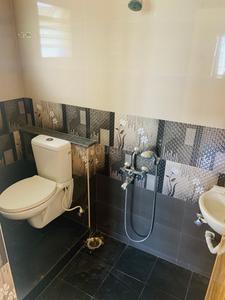 Bathroom Image of 2500 Sq.ft 5 BHK Independent House for sale in Kodambakkam Chennai for Rs. 36000000