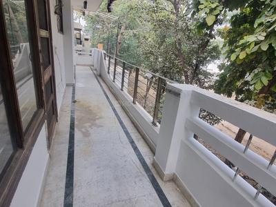 Balcony Image of 1600 Sq.ft 2 BHK Builder Floor for rent in Sector 6 Gurgaon for Rs. 22000