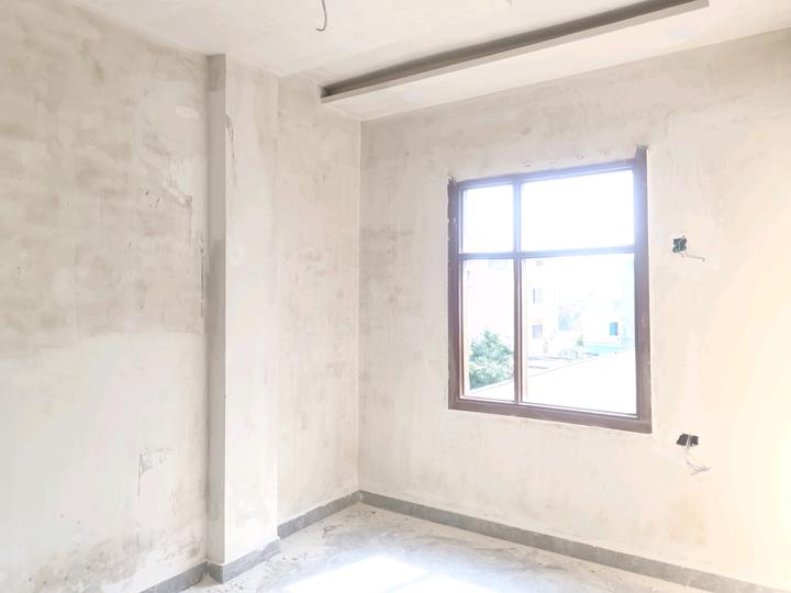 Burari Main Image 1