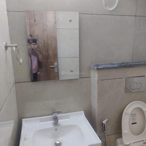 Bathroom Image of 1600 Sq.ft 3 BHK Apartment / Flat for rent in Acme Heights 92, Sector 92 Mohali for Rs. 25000