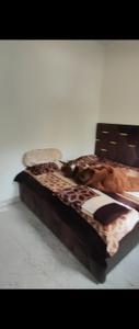 Bedroom Image of 1351 Sq.ft 4 BHK Apartment / Flat for sale in Janakpuri New Delhi for Rs. 22500000