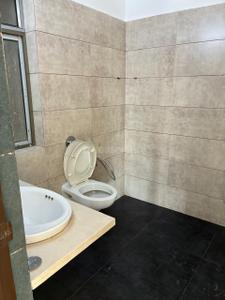Bathroom Image of 3770 Sq.ft 4 BHK Apartment / Flat for rent in Aaryavart Skies, Ambawadi Ahmedabad for Rs. 90000