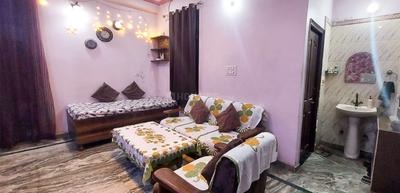 Hall Image of 900 Sq.ft 2 BHK Builder Floor for sale in Shahdara New Delhi for Rs. 5000000