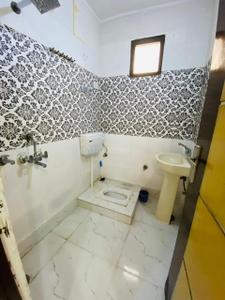 Image of 3250 Sq.ft 3 BHK Apartment / Flat for rent in Uttam Nagar, New Delhi for Rs. 18000