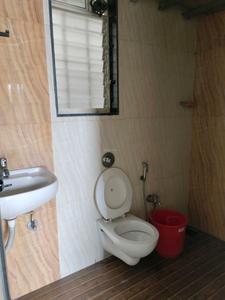 Common Bathroom Image of 1000 Sq.ft 2 BHK Apartment / Flat for rent in Retro Avenue, Kopar Khairane Navi Mumbai for Rs. 46000