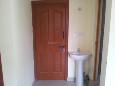 Bathroom Image of 950 Sq.ft 2 BHK Builder Floor for rent in Electronic City Bengaluru for Rs. 18000