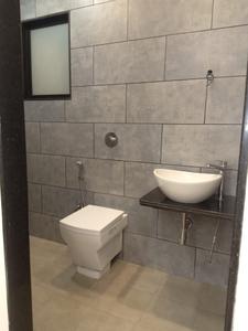 Bathroom Image of 750 Sq.ft 1 BHK Apartment / Flat for sale in Goregaon West Mumbai for Rs. 15000000