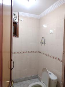 Common Bathroom Two Image of 2200 Sq.ft 4 BHK Apartment / Flat for sale in Sector 11 Dwarka New Delhi for Rs. 28800000