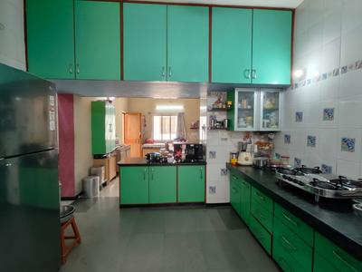 Kitchen Image of 1800 Sq.ft 4 BHK Independent House for sale in Shyamal Ahmedabad for Rs. 22000000