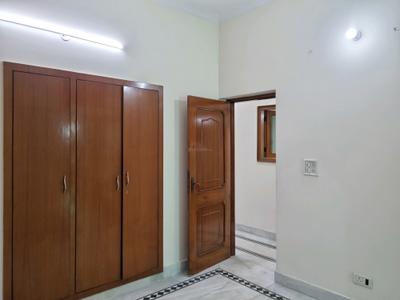 Bedroom Image of 4190 Sq.ft 4 BHK Independent House for rent in Janakpuri New Delhi for Rs. 125000